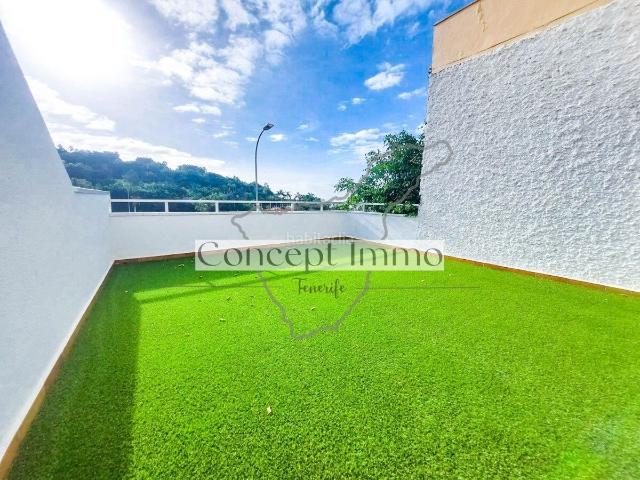 Piso en venta en Adeje, San Eugenio Alto. Estudio luminoso y amueblado con gran terraza y piscina climatizada en el complejo!. Pisos.