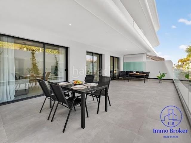 Piso en venta en Adeje, Torviscas Centro y Alto. Elegancia exclusiva en planta baja Apartamento de lujo con amplia terraza en Costa Adeje. Pisos.