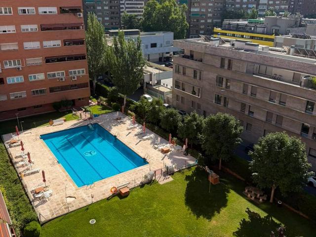 Piso en Venta en Adelfas