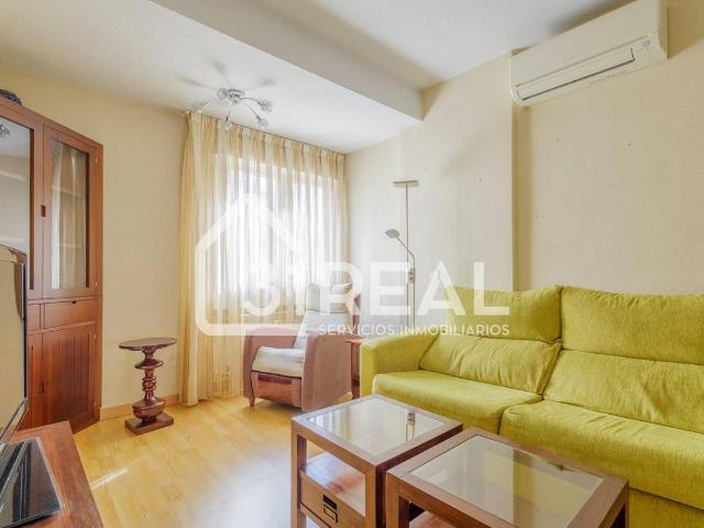 Piso en Venta en Adelfas