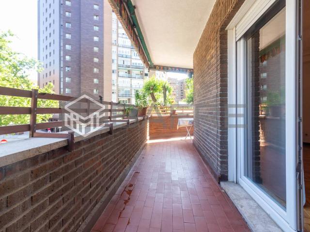 Piso en Venta en Adelfas