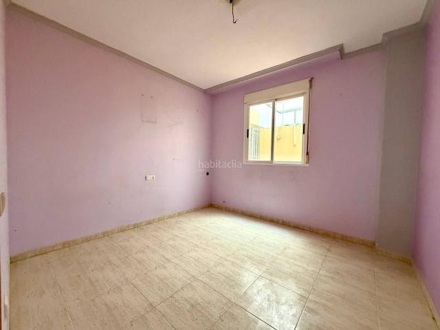 Piso en venta en Adra. Pisos.