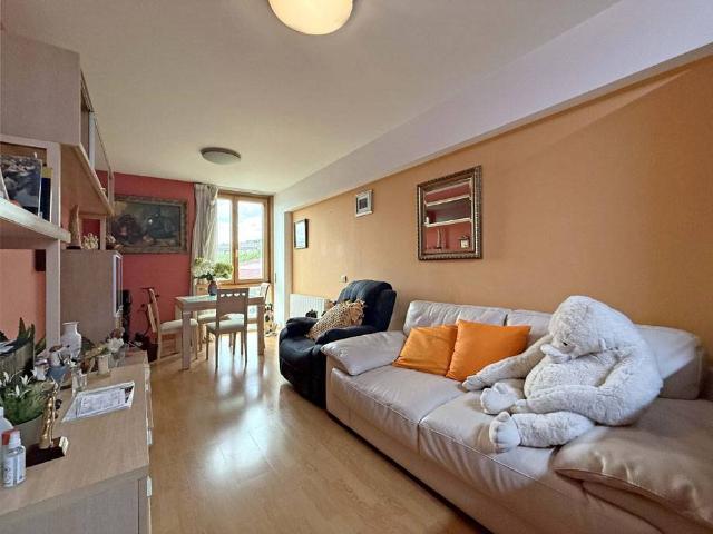 Piso en Venta en Adurtza