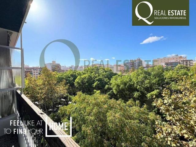 Piso en Venta en Ensanche Diputación