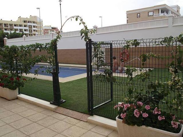 Piso en Venta en Aguadulce Sur
