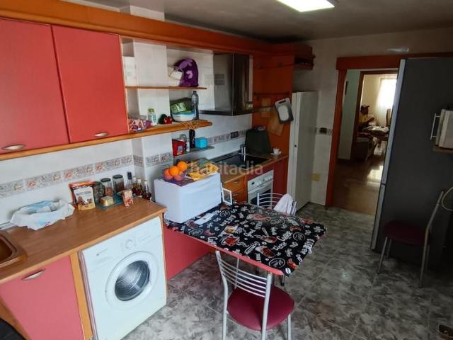 Piso en venta en Águilas, Casco Antiguo. Amplio Piso en Venta en el Corazón de Águilas Oportunidad Única. Pisos.