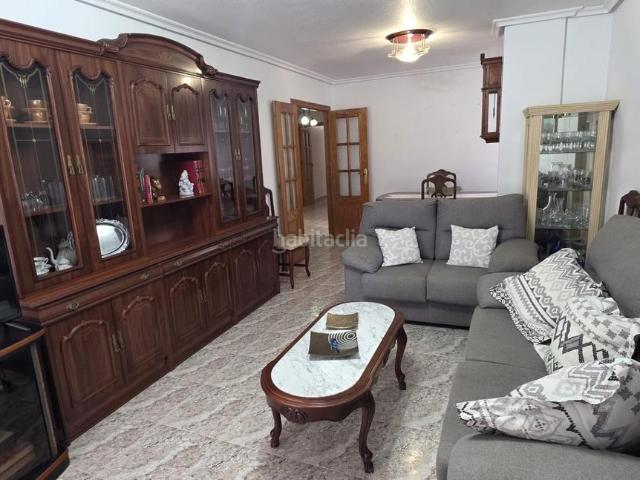 Piso en venta en Águilas, Casco Antiguo. Amplio Piso en el Corazón de Águilas Ideal para Familias. Pisos.