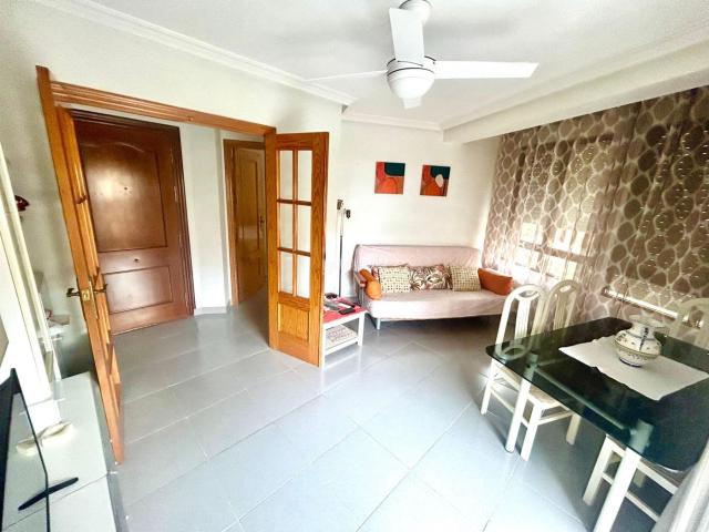 Piso en venta en Águilas, Casco Antiguo. Piso en Águilas a 700 metros de la playa, con vistas abiertas y excelente ubicación!. Pisos.