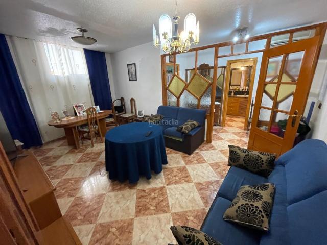 Piso en venta en Águilas, Casco Antiguo. Piso planta baja con patio y terraza junto Juan Carlos I. Pisos.