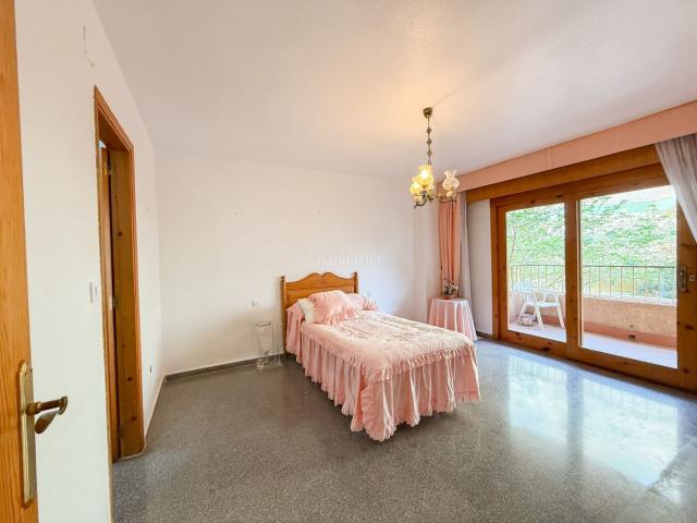 Piso en venta en Águilas, Delicias. Te presentamos esta excelente vivienda en venta en la zona de Las Delicias, Águilas, ubicada en el conocido Paseo de Parra, una de. Pisos.