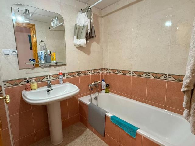 Piso en venta en Águilas, Las Lomas Las Yucas. VENTA DE PISO CON GARAJE EN LA ZONA DE PLAYA PONIENTE. Pisos.