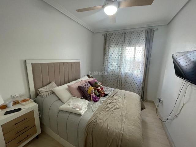 Piso en venta en Águilas, Los Collados Los Geraneos. Bajo con enorme terraza, garaje y piscina en una zona tranquila y rodeada de jardines. Pisos.