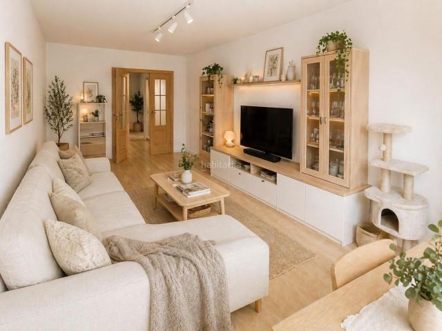 Piso en venta en Águilas. Piso de 4 habitaciones y 2 baños con garaje en Las Molinetas. Pisos.