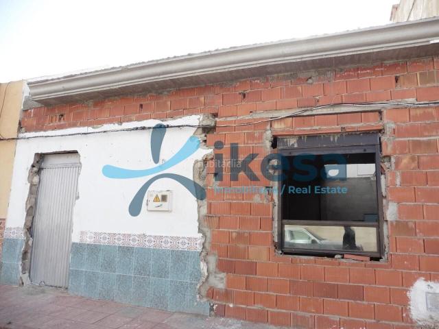 Piso en venta en Águilas. Venta de Casa en Águilas, Murcia. Activo inmobiliario Sin Posesión, No se puede Vsitar. Pisos.