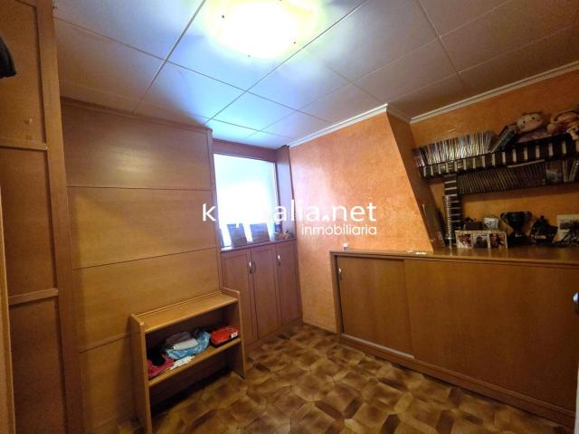 Piso en venta en Agullent. Gran piso ático con vistas despejadas en Agullent. Pisos.