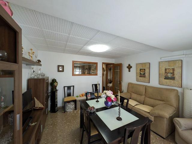 Piso en venta en Alcoi, Eixample. Piso semi reformado en venta en Alcoy. Pisos.