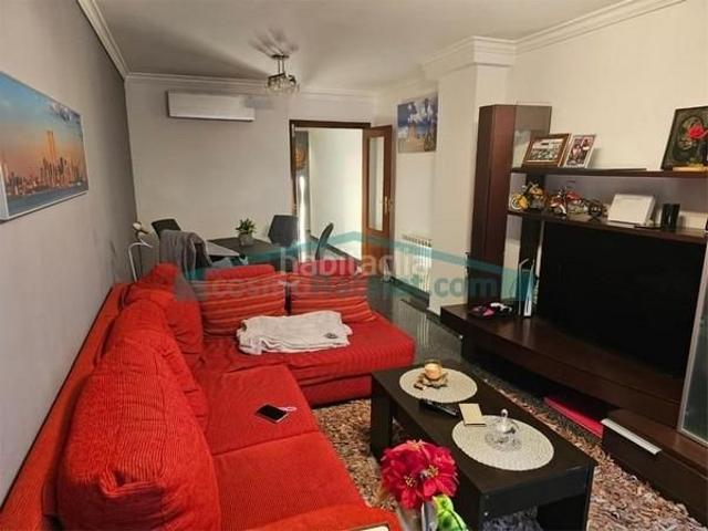 Piso en venta en Alcoi, Zona Nord. Amplio y acogedor piso con terraza en Zona Norte de Alcoy. Pisos.