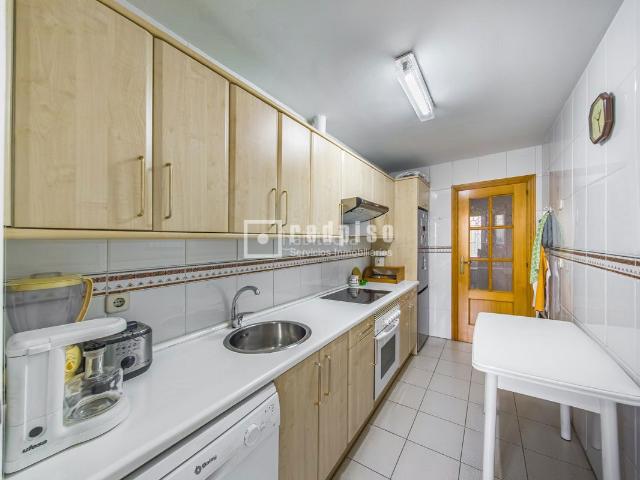 Piso en venta en Alcorcón, Prado de Santo Domingo. BAJO CON JARDÍN EN VENTA, ZONA LAS RETAMAS!. Pisos.