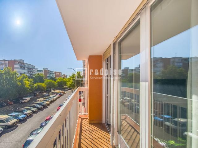 Piso en venta en Alcorcón, Valderas Los Castillos. TU PRÓXIMO HOGAR TE ESTÁ ESPERANDO! VIVIENDA LUMINOSA Y LISTA PARA ENTRAR A VIVIR. Pisos.