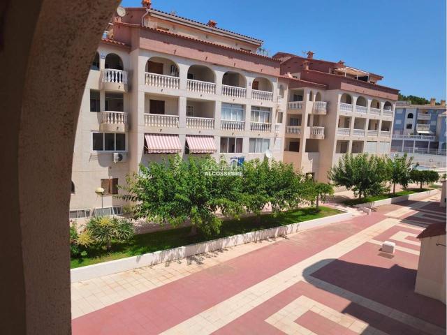 Piso en venta en Alcossebre. Bonito apartamento con vistas al mar. Pisos.