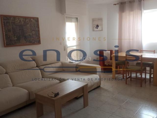 Piso en venta en Alcázares Los, Centro. Piso en venta en Los Alcázares, ideal para vivir o vacacionar. Pisos Alcázares.