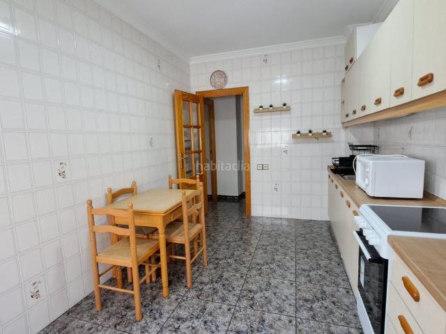 Piso en venta en Alcázares Los, Centro. Te presentamos este magnífico apartamento en Los Alcázares, ubicado a tan solo 120 metros de la playa, una excelente oportunidad p. Pisos Alcázares.