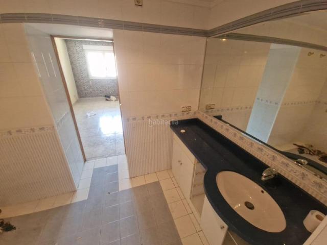 Piso en venta en Alcalà de Xivert. Gran oportunidad de comprar una vivienda en la localidad de Alcala De Chivert en Castellón. No dejes pasar esta gran ocasión de ad. Pisos Alcalà de.