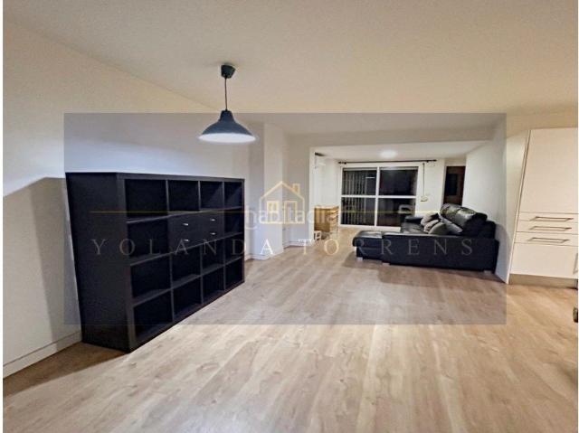 Piso en venta en Alcalá de Guadaira, Centro. ENORME piso en pleno centro con 2 patios. Pisos Alcalá de.