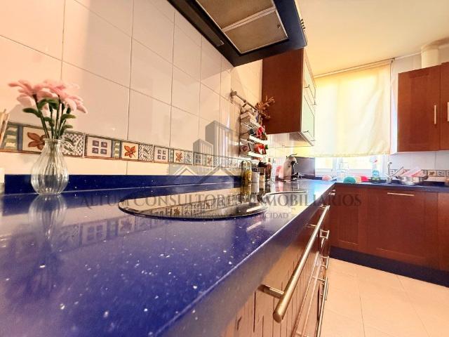 Piso en venta en Alcalá de Guadaira, Centro. Piso para entrar a vivir de 2 dormitorios en una de las puertas del centro de Alcalá de Guadaíra. Pisos Alcalá de.
