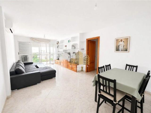 Piso en venta en Alcalá de Guadaira, La Paz. Piso en venta en Jardín De Alcalá I 3 dormitorios. Pisos Alcalá de.