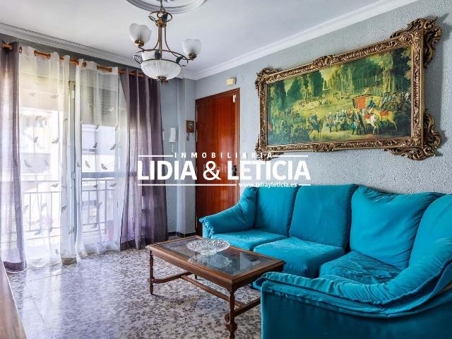 Piso en venta en Alcalá de Guadaira, La Paz. Piso en segunda planta para entrar a vivir. Pisos Alcalá de.