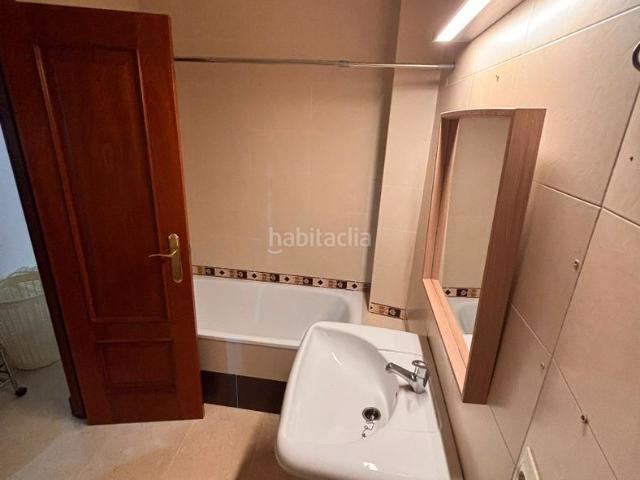 Piso en venta en Alcalá de Guadaira, Nueva Alcalá. Magnífico piso en la zona de Santa Lucía, una de las zonas más demandadas de Alcalá de Guadaíra. Pisos Alcalá de.