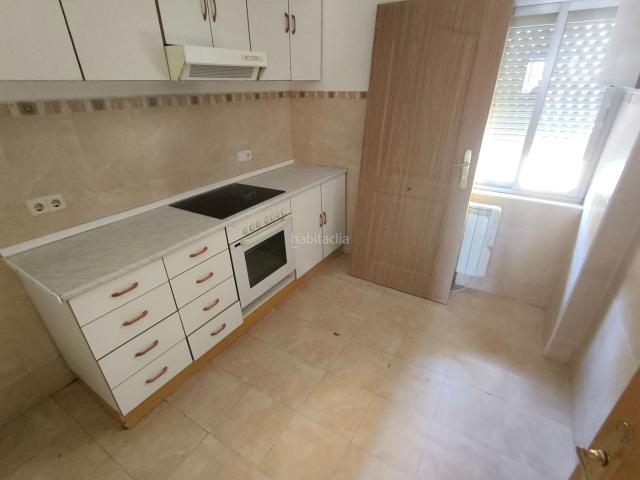 Piso en venta en Alcalá de Henares, Chorrillo. Piso 3º sin ascensor. Reformado. Terraza. Sin comisiones. Pisos Alcalá de.