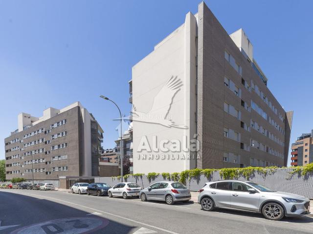 Piso en venta en Alcalá de Henares, Ensanche. PISO EN VENTA EN EL ENSANCHE CON 3 HABITACIONES Y TERRAZA EN URBANIZACION PRIVADA. Pisos Alcalá de.