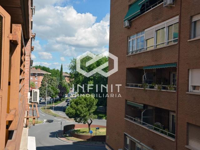 Piso en venta en Alcalá de Henares, Reyes Católicos. Un piso de los de antes, con metros de verdad y una ubicación espectacular. una joya urbana!. Pisos Alcalá de.
