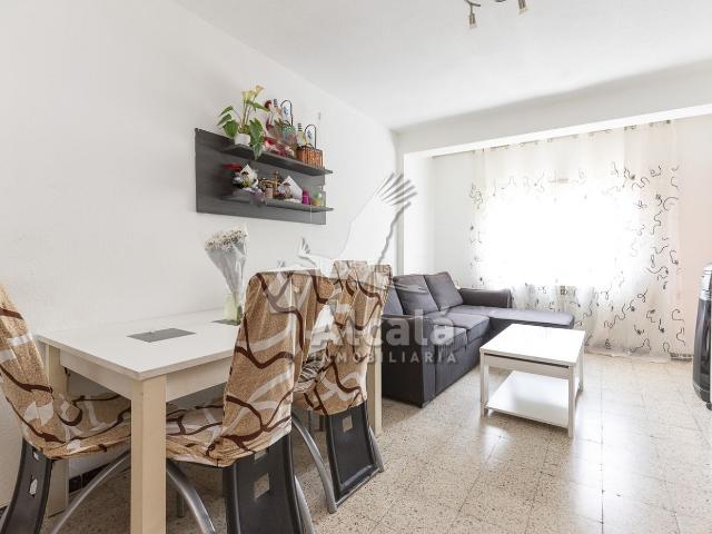Piso en venta en Alcalá de Henares, Reyes Católicos. AMPLIO PISO 3 HABITACIONES CON TERRAZA ZONA REYES CATOLICOS. Pisos Alcalá de.