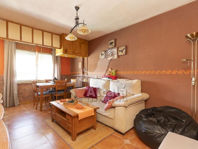 Piso en venta en Alcalá de Henares, Reyes Católicos. Piso con terraza en Reyes Católicos !. Pisos Alcalá de.
