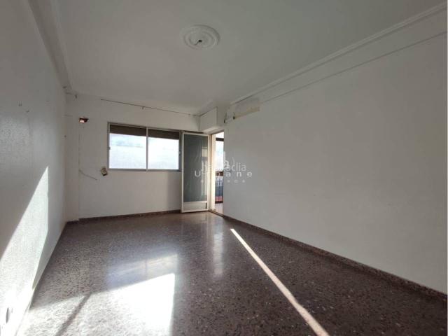 Piso en venta en Alcantarilla. Piso de 3 dormitorios en Alcantarilla con excelente ubicación SIN ASCENSOR. Pisos.