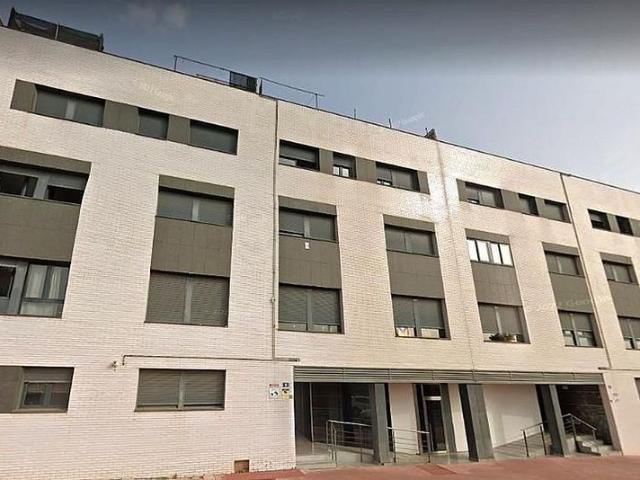 Piso en venta en Albatàrrec, de 163 m² 4 habitaciones por 121.800