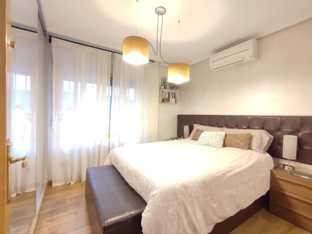 Piso en venta en Albacete, Carretas Pajarita. Vivienda exterior con 4 dormitorios garaje y trastero. Pisos.