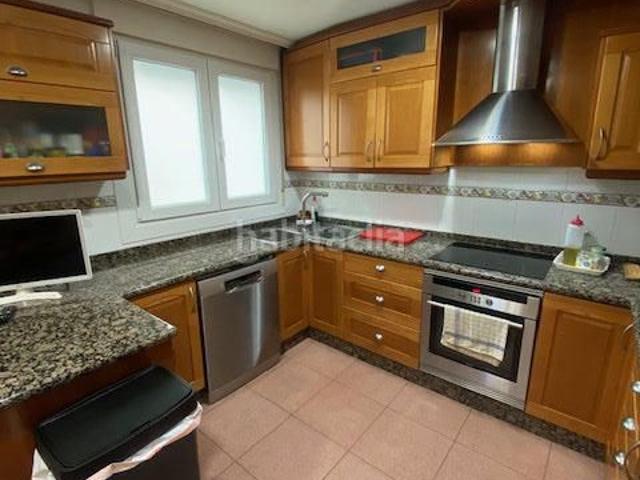 Piso en venta en Albacete, El Pilar. Piso en venta en Canal Mª Cristina, 3 dormitorios. Pisos.