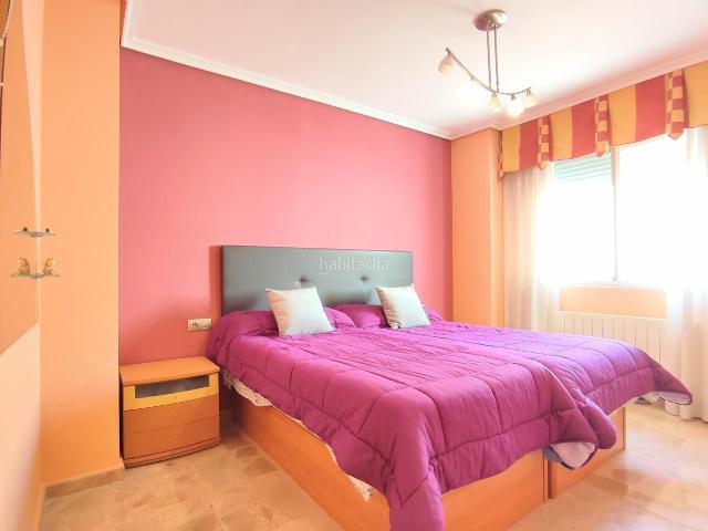 Piso en venta en Albacete, El Pilar. Vivienda con gran patio y plaza de garaje. Pisos.