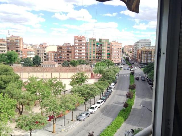 Piso en venta en Albacete, Feria. APARTAMENTO EN ZONA FERIA. Pisos.