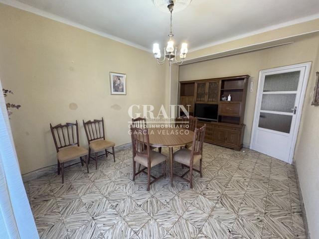 Piso en venta en Albacete, Feria. Piso en venta en Feria, 6 dormitorios. Pisos.
