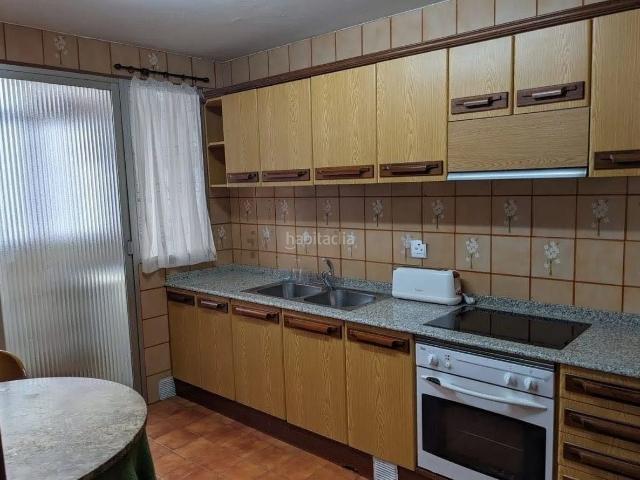 Piso en venta en Albacete, Industria. Amplitud, luz total y garaje piso exterior de 4 habitaciones para diseñar a tu gusto. Pisos.