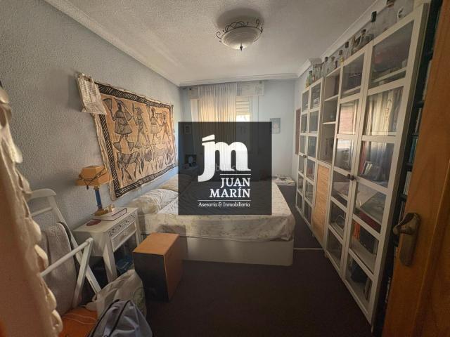 Piso en venta en Albacete, Parque Sur. ? ¡EXCLUSIVA! Amplio piso de 110 m² con garaje y trastero en Parque Sur Albacete. Pisos.