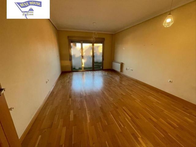 Piso en venta en Albacete, Santa Teresa Vereda. SEMINUEVO, CON GARAJE Y TRASTERO INCLUIDOS EN EL PRECIO. Pisos.
