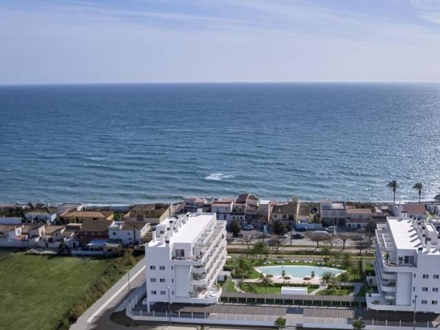 Piso en Venta en Algarrobo Costa