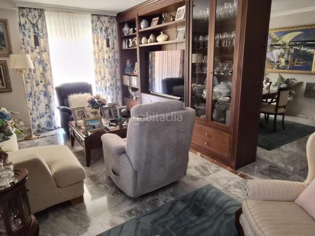 Piso en venta en Algeciras, Bajadilla Fuente Nueva. Amplia vivienda con piscina en una de las mejores zonas residenciales de Algeciras. Pisos.