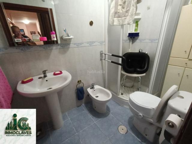 Piso en venta en Algeciras, Bajadilla Fuente Nueva. Tu oasis urbano te espera! Espectacular planta baja de 75 m con acceso directo a gran patio. Pisos.